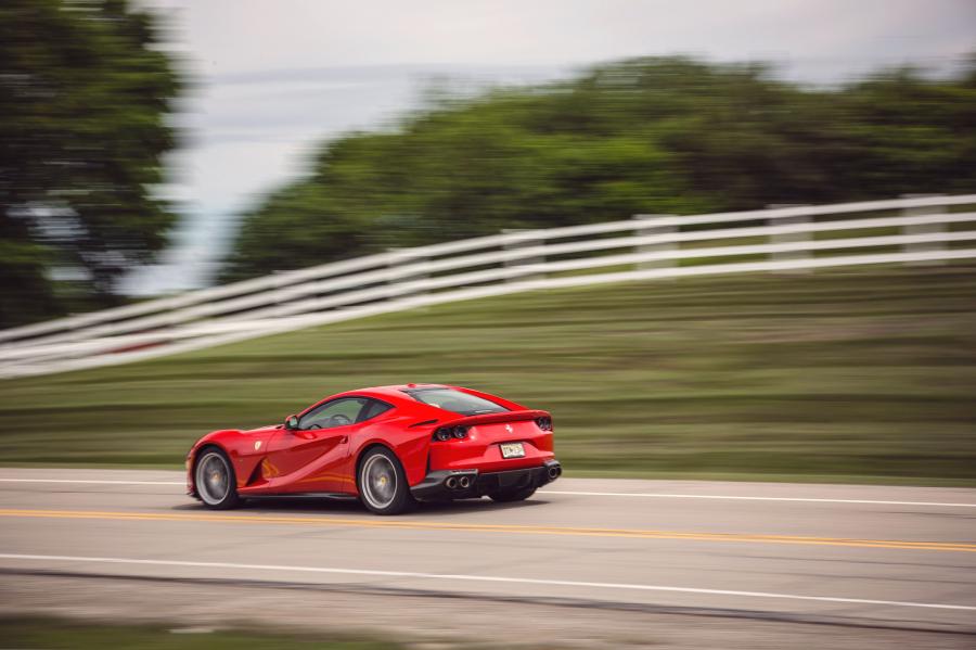  Ferrari 812 Superfast 2017 года  (NA) (фото 4 из 23)